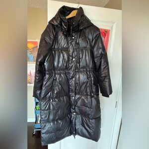Gap Upcycled Women's Black Puffer Coat.